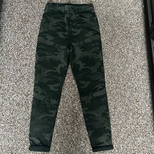 Camo American eagle curvy super high rise jeggings